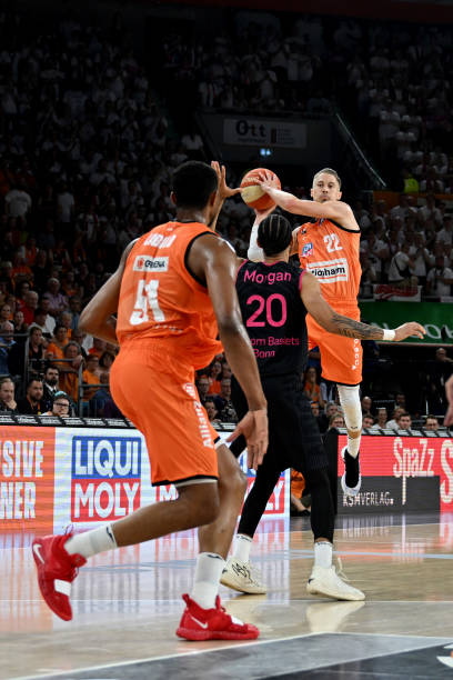 乱而被迫等 乱而被迫等