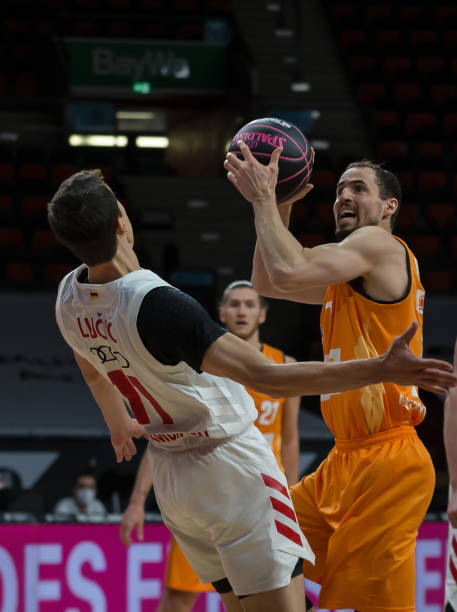 这对中场组 这对中场组